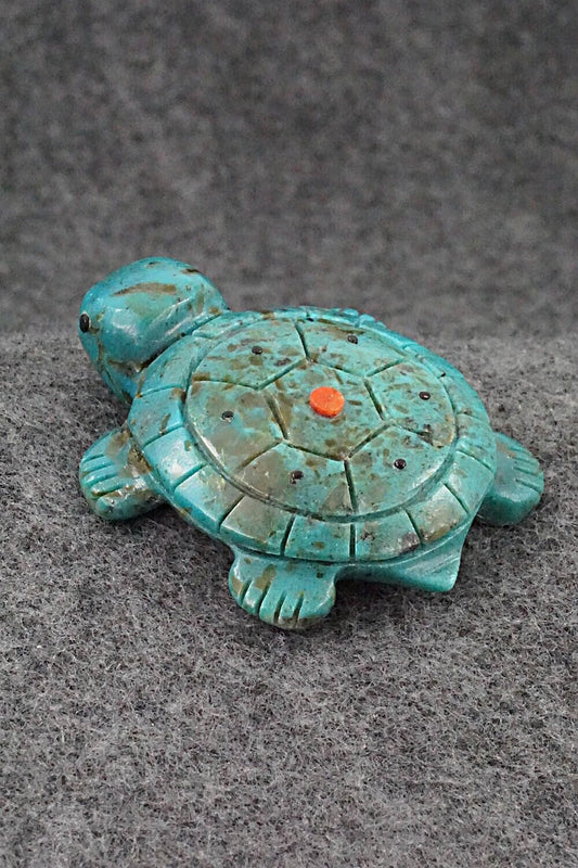 Turtle Zuni Fetish Carving - Reynold Lunasee
