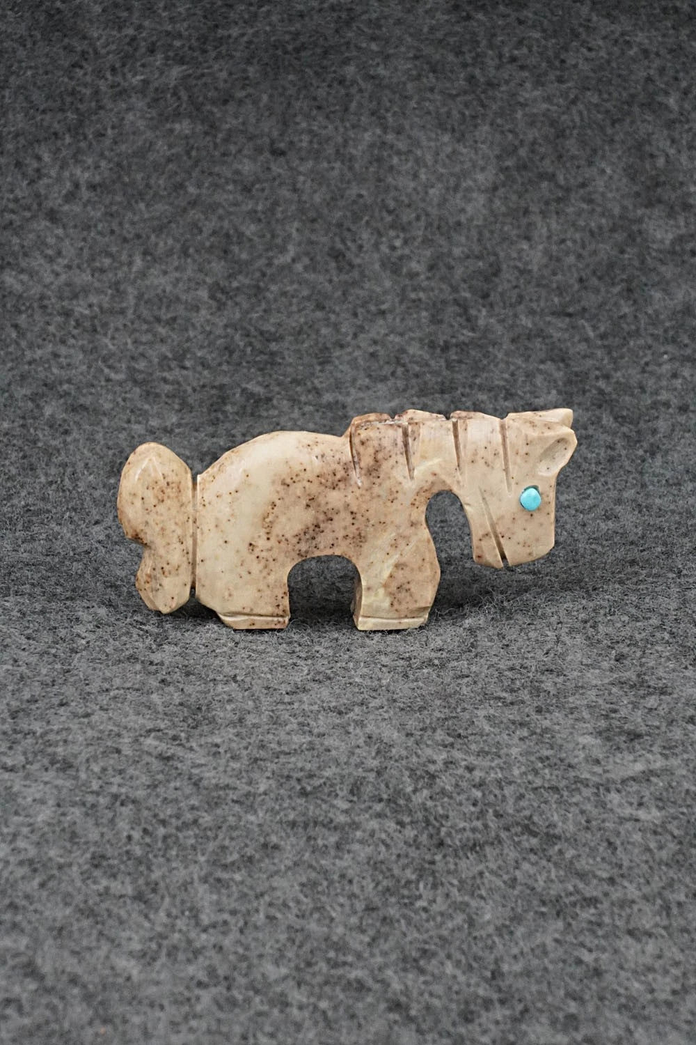 Horse Zuni Fetish Carving - Dannette Laate