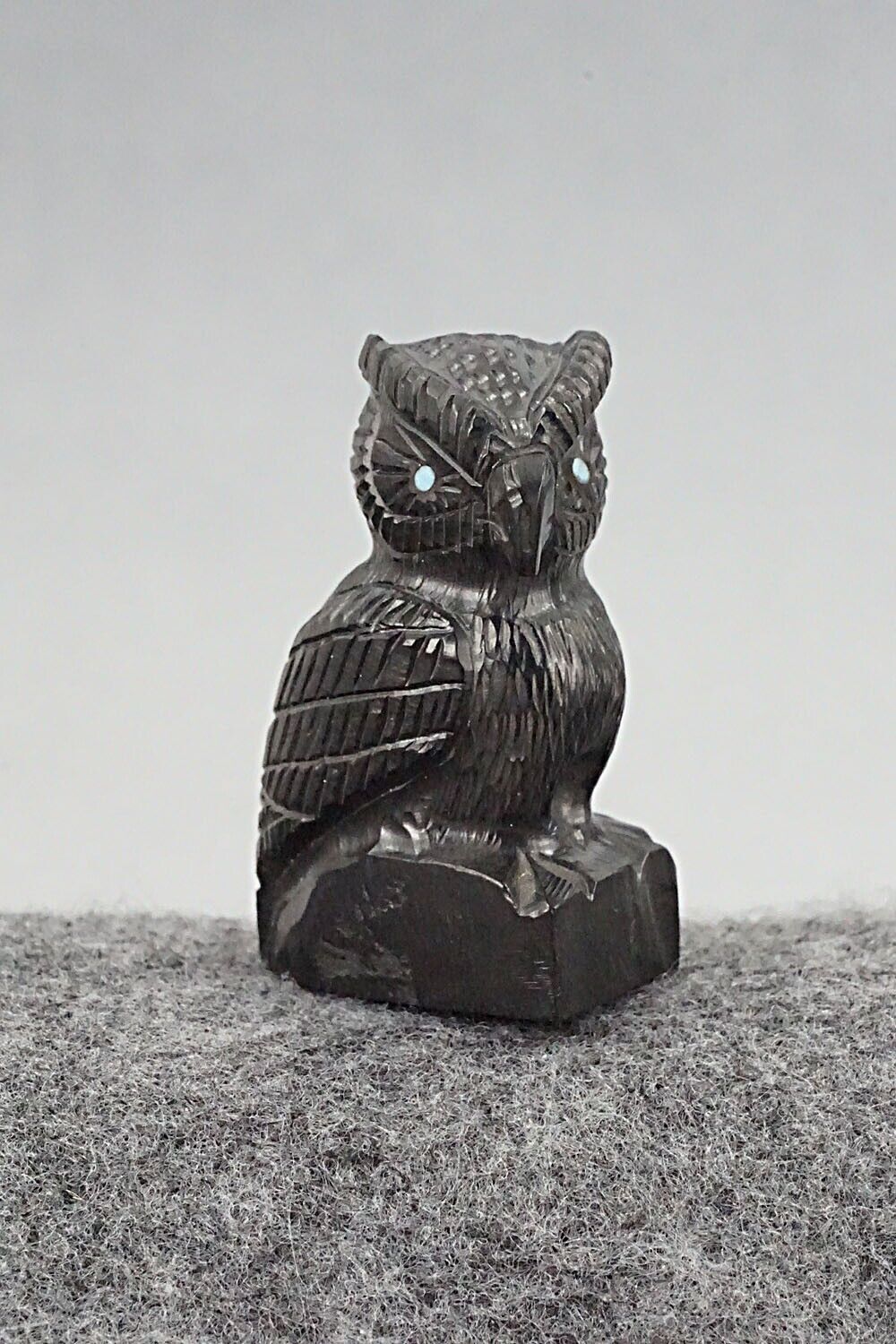 Owl Zuni Fetish Carving - Chris Peina