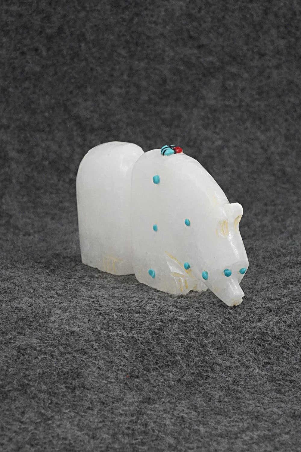 Bear Zuni Fetish Carving - Dannette Laate