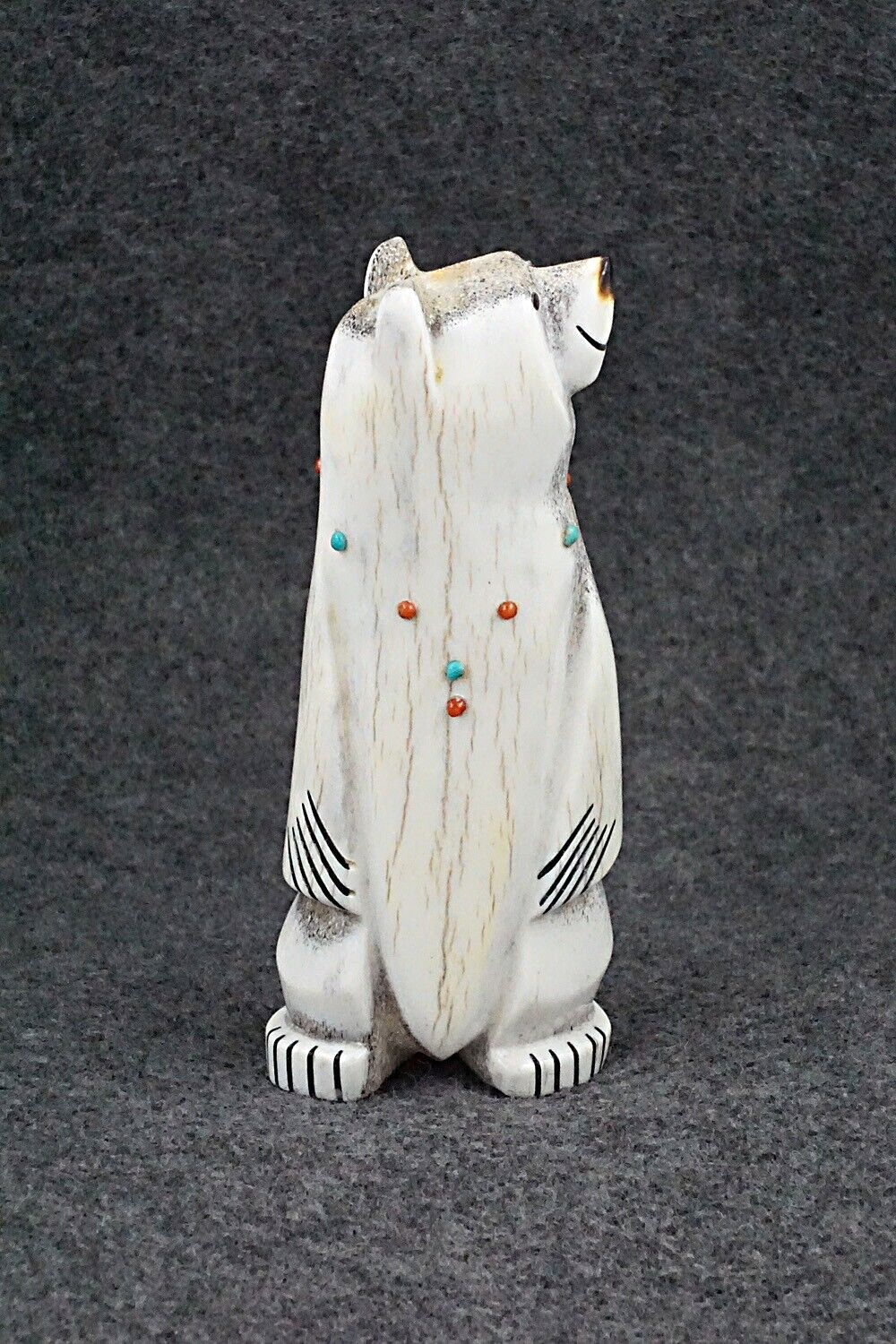 Bear Zuni Fetish Carving - Claudia Peina