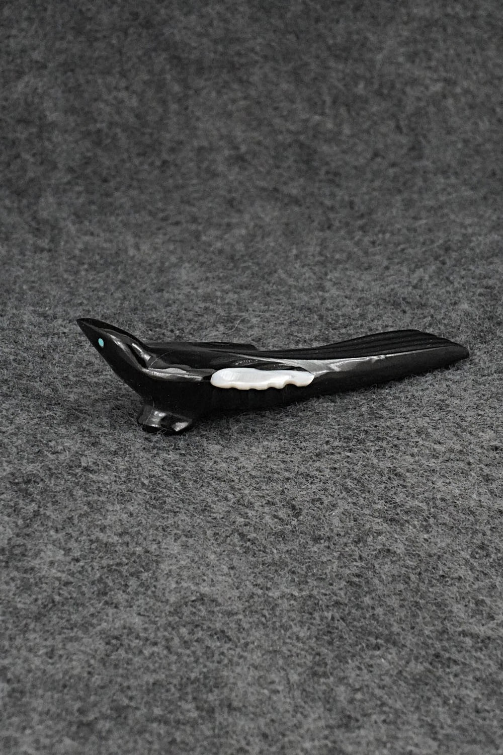 Crow Zuni Fetish Carving - Calvert Bowanie