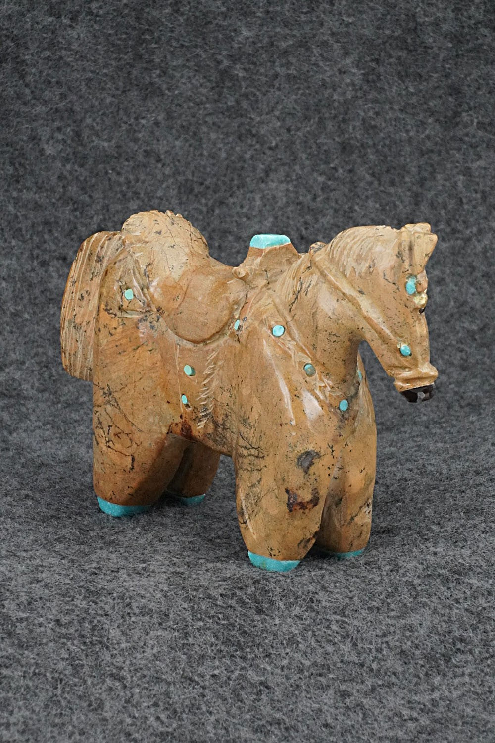 Horse Zuni Fetish Carving - Freddie Leekya