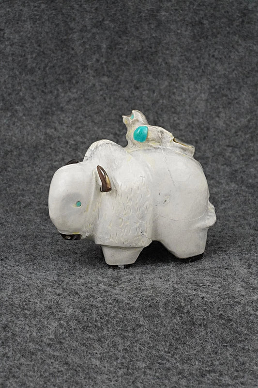 Buffalo Zuni Fetish Carving - Freddie Leekya