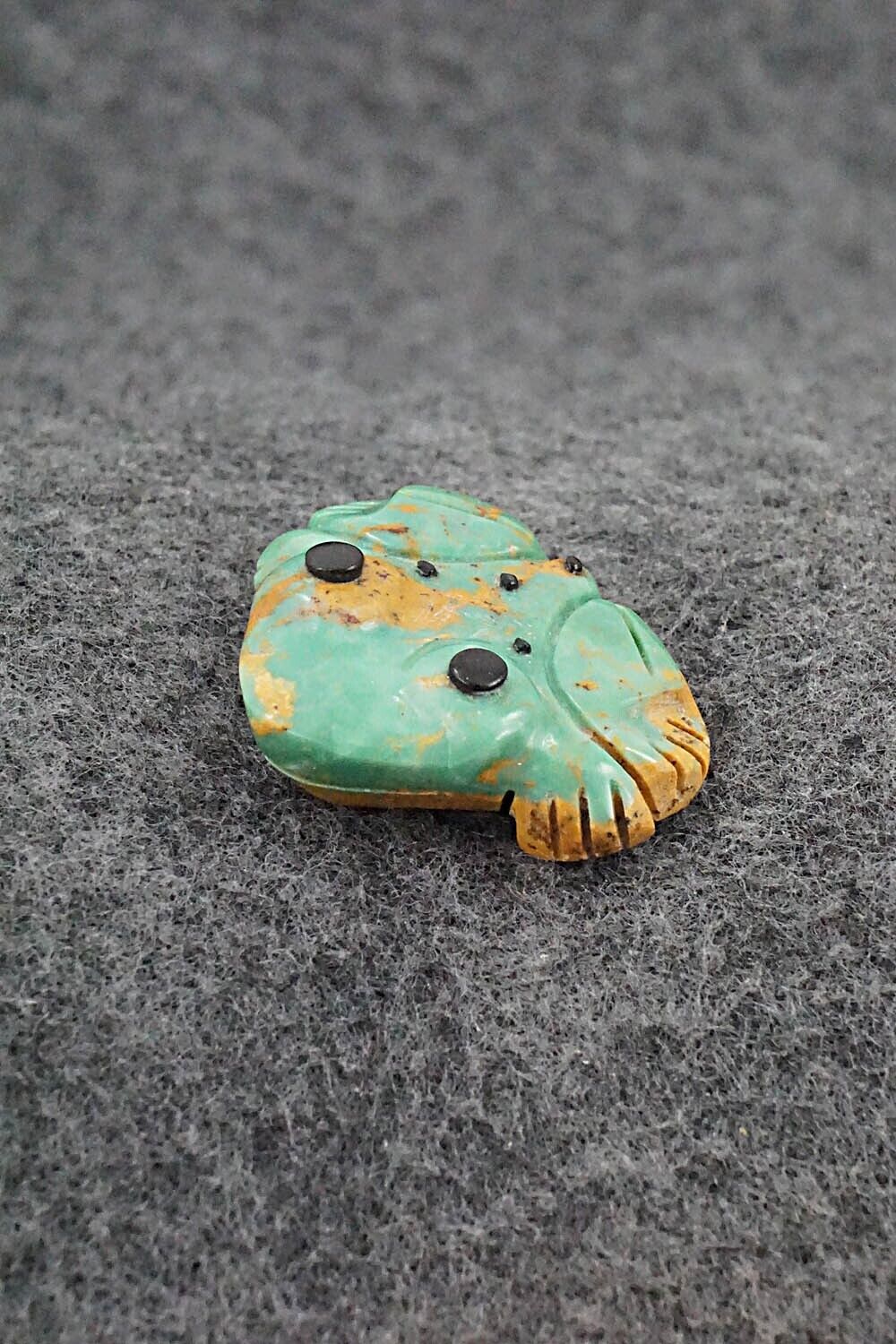 Frog Zuni Fetish Carving - Reynold Lunasee