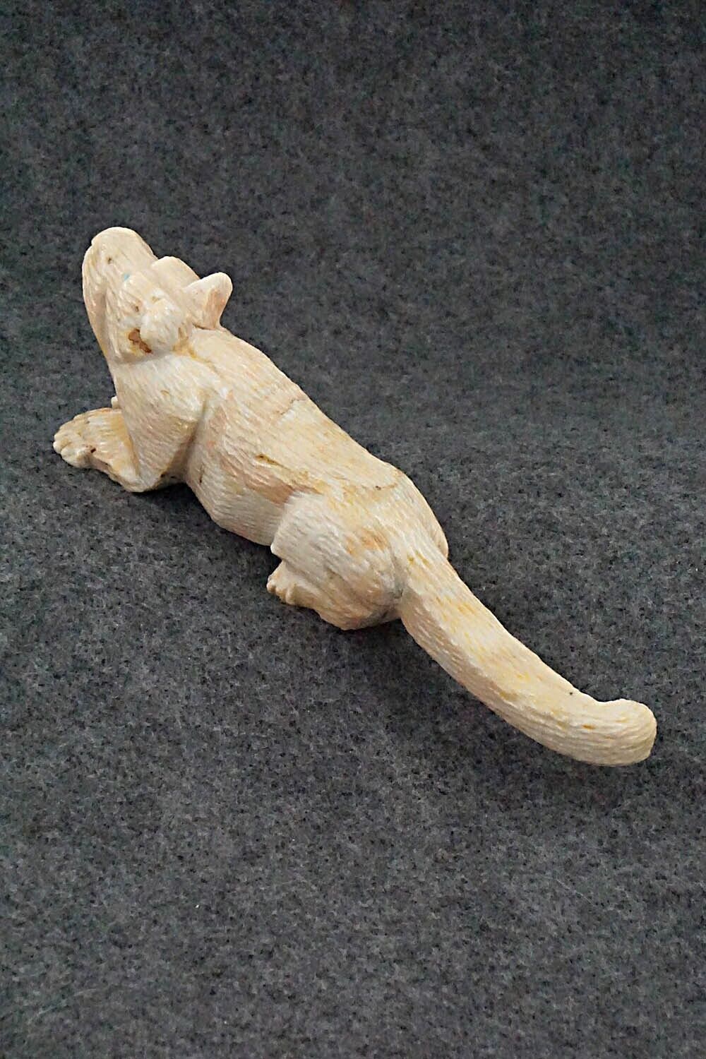 Mountain Lion Zuni Fetish Carving - Tony Mackel