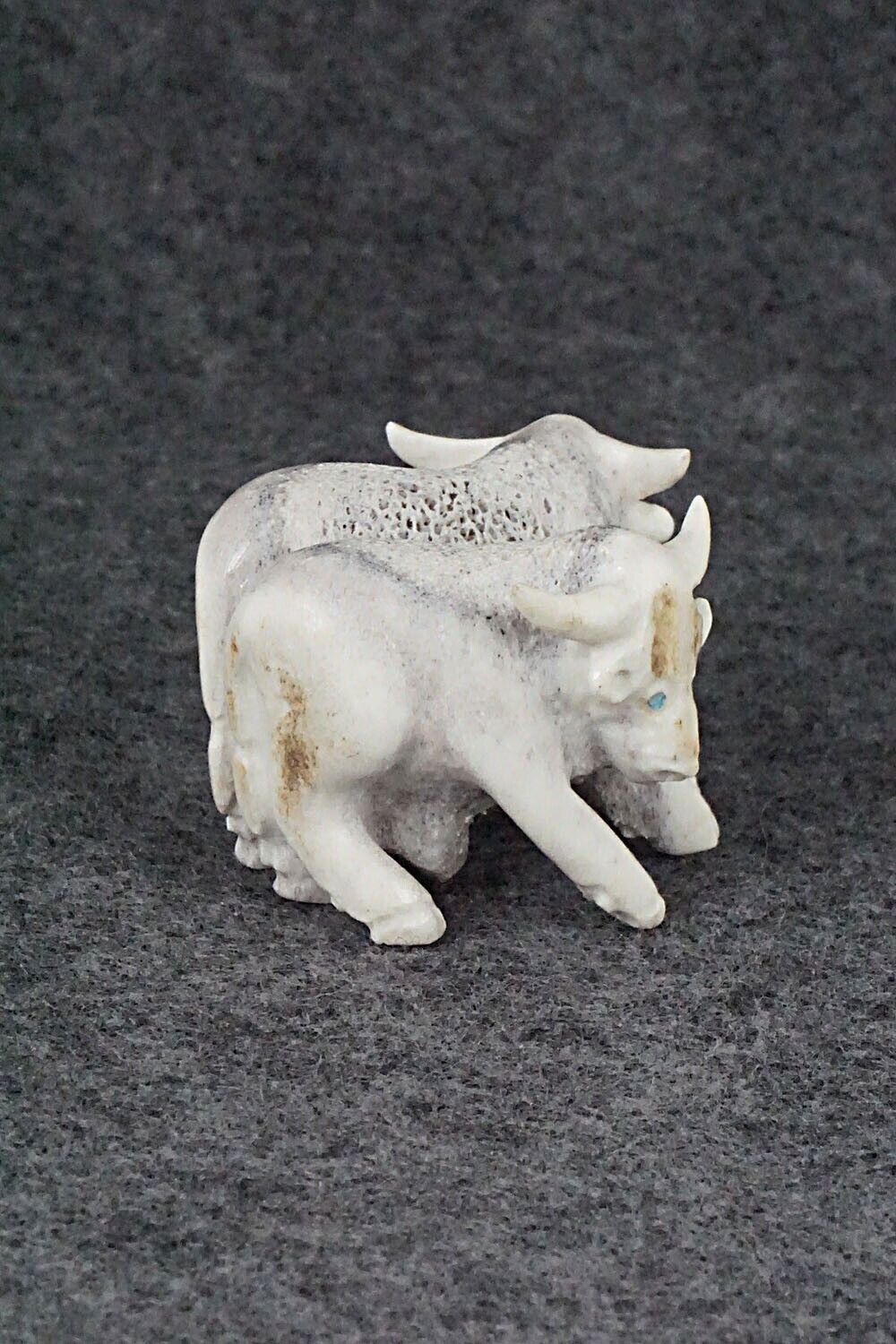 Bulls Zuni Fetish Carving - Maxx Laate