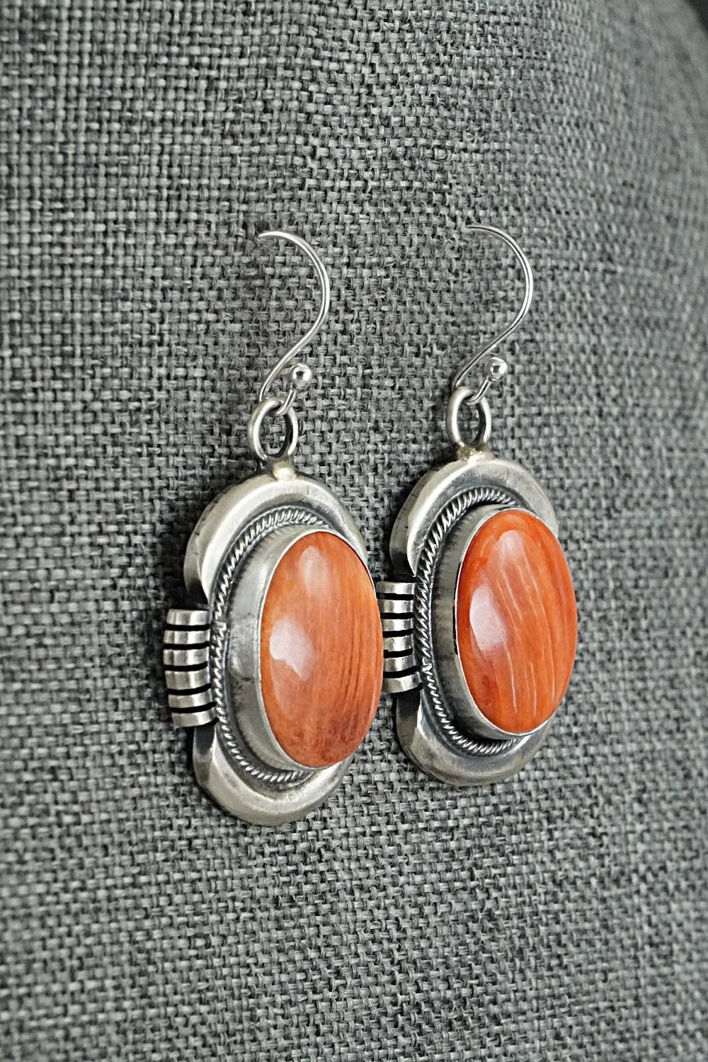 Spiny Oyster & Sterling Silver Squash Blossom Set - Paul Livingston