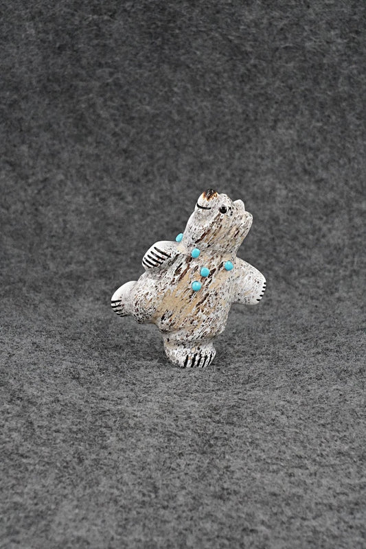 Bear Zuni Fetish Carving - Claudia Peina