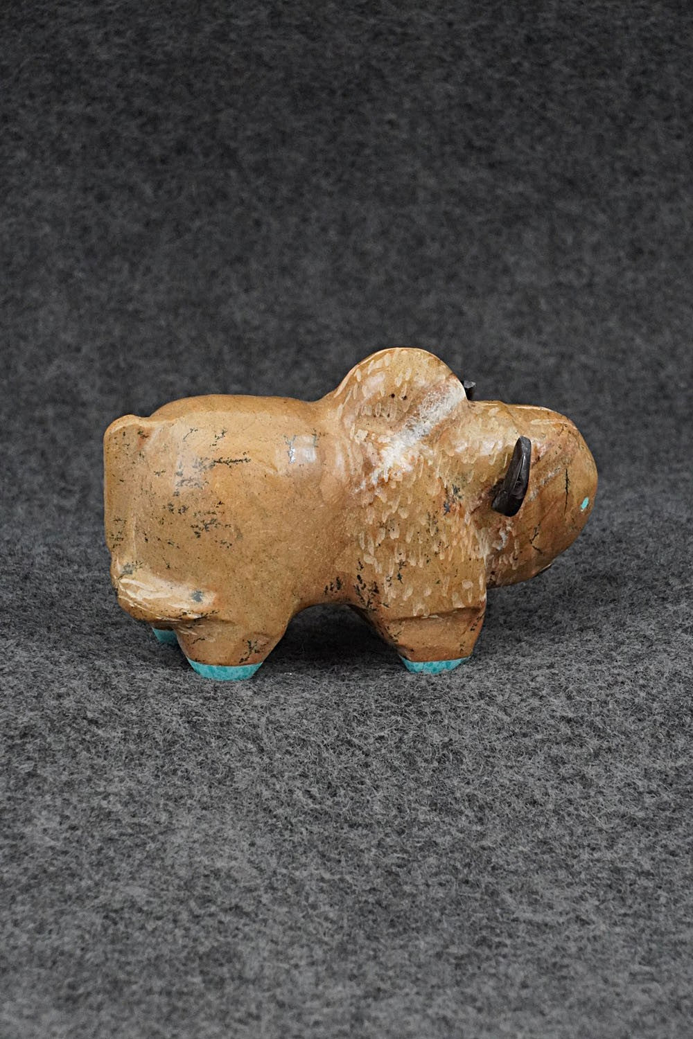 Buffalo Zuni Fetish Carving - Freddie Leekya