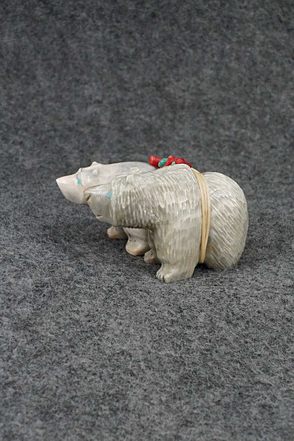 Bear Zuni Fetish Carving - Farlan & Paulette Quam