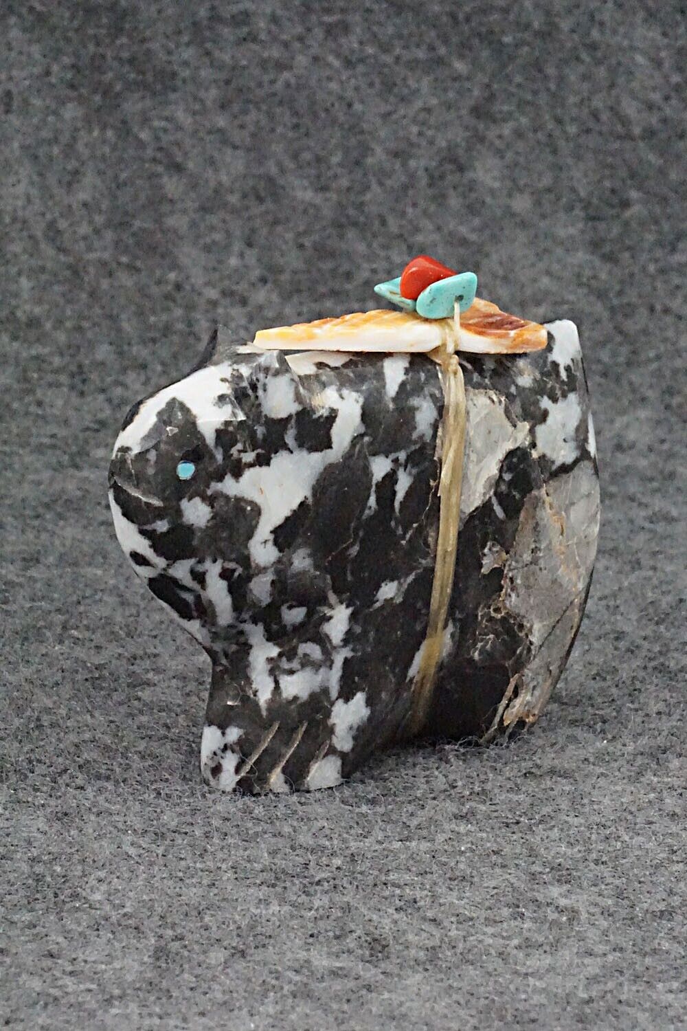 Bobcat Zuni Fetish Carving - Daphne Quam