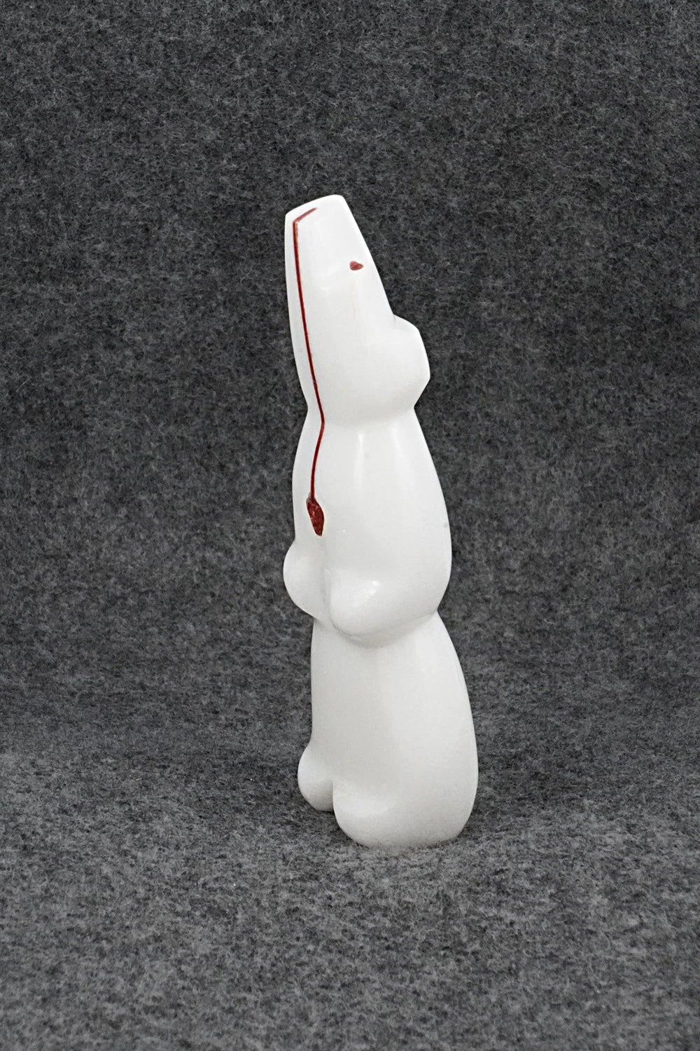 Bear Zuni Fetish Carving - Kenric Laiwakete