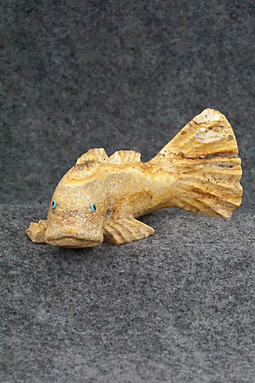 Fish Zuni Fetish Carving - Glendon Lasiloo