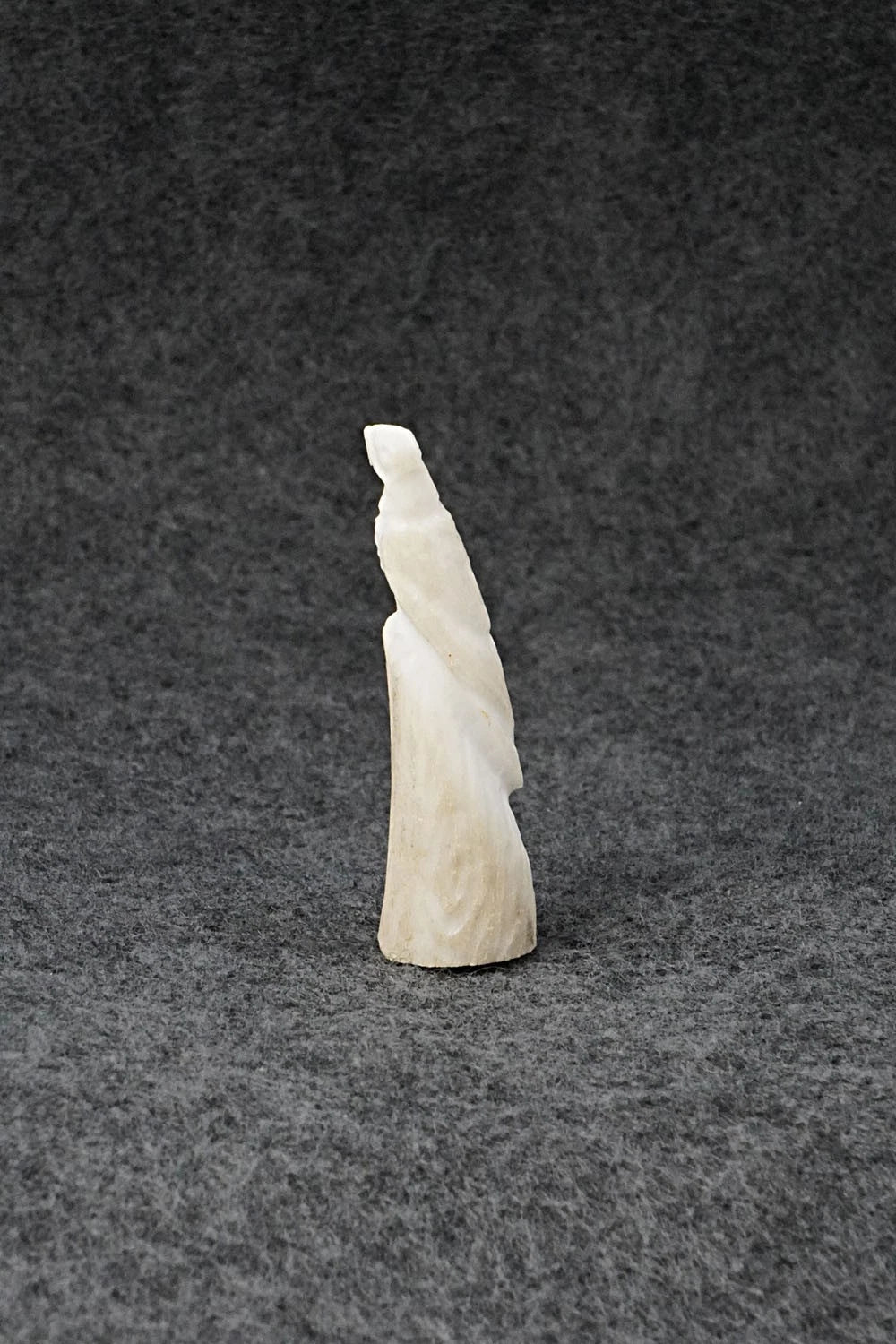 Eagle Zuni Fetish Carving - Maxx Laate