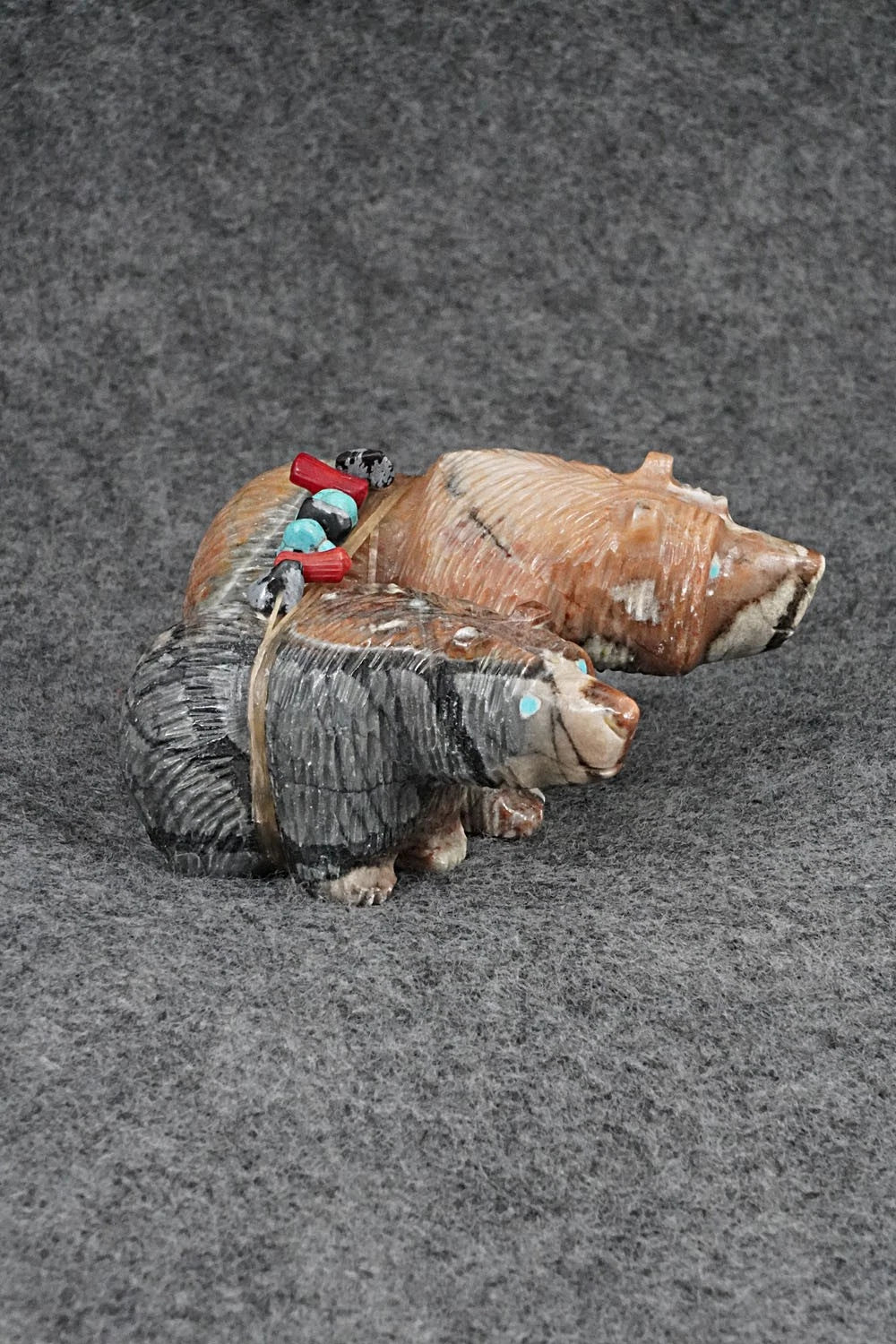 Bear Zuni Fetish Carving - Farlan & Paulette Quam