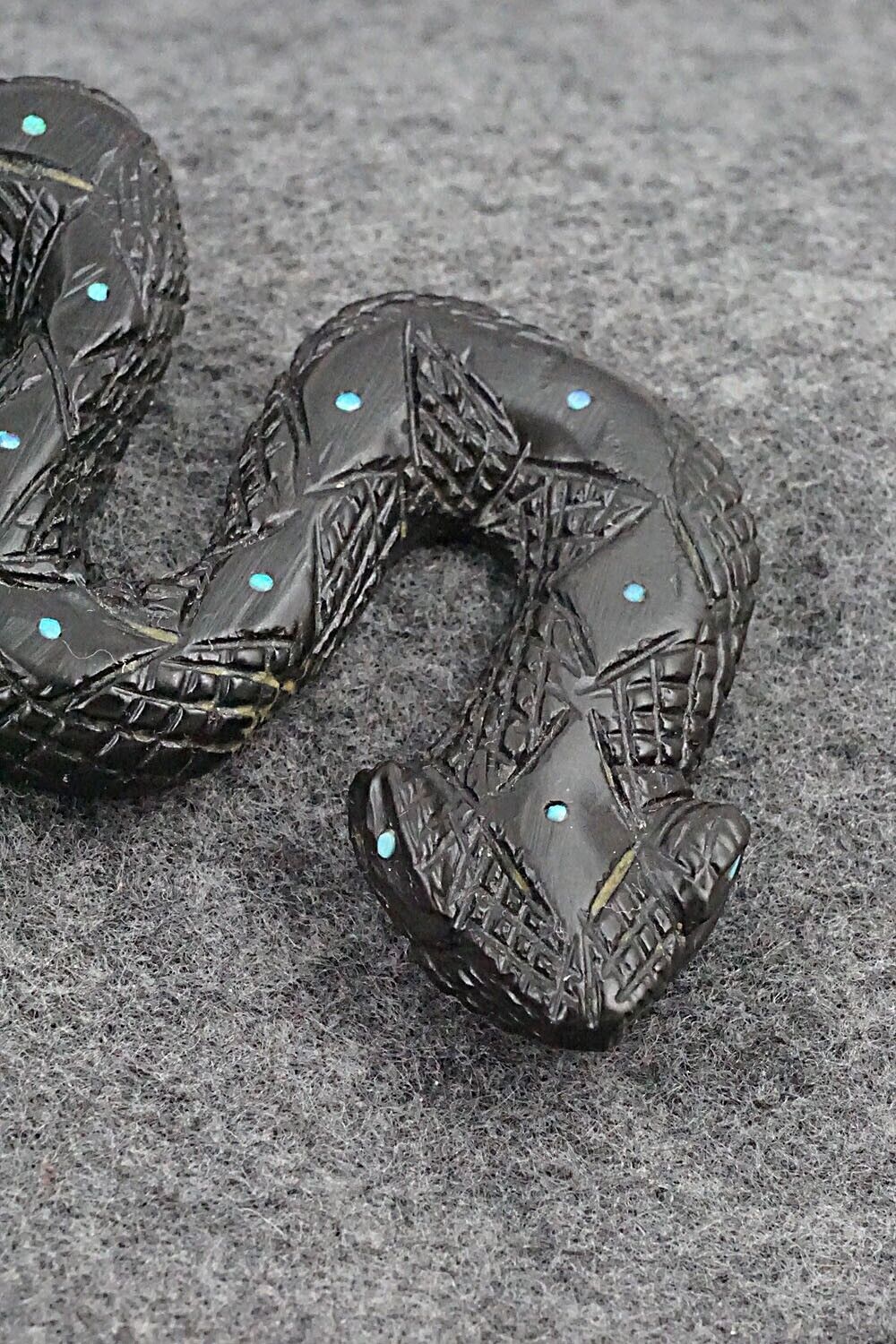 Rattlesnake Zuni Fetish Carving - Tony Mackel