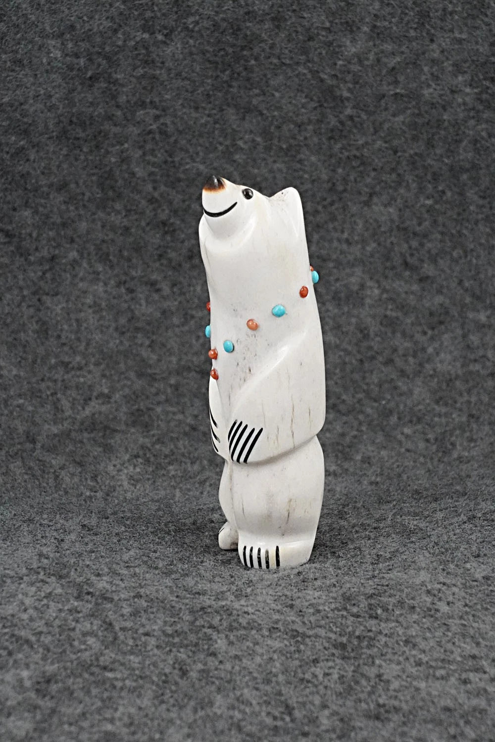 Bear Zuni Fetish Carving - Claudia Peina