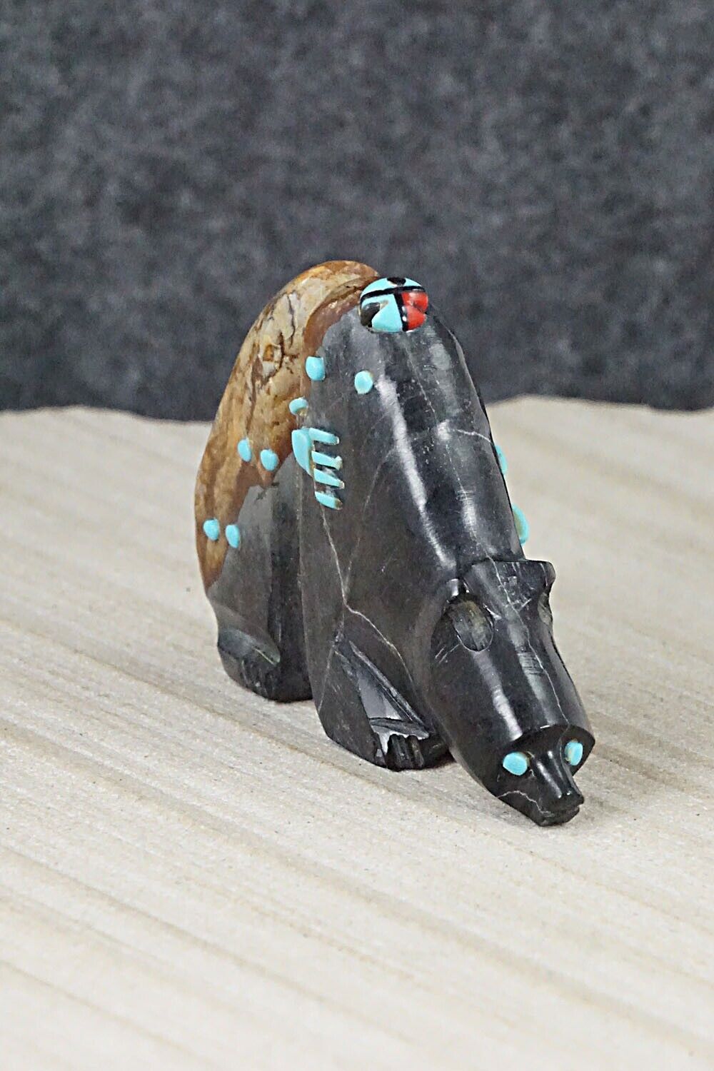 Bear Zuni Fetish Carving - Danette Laate