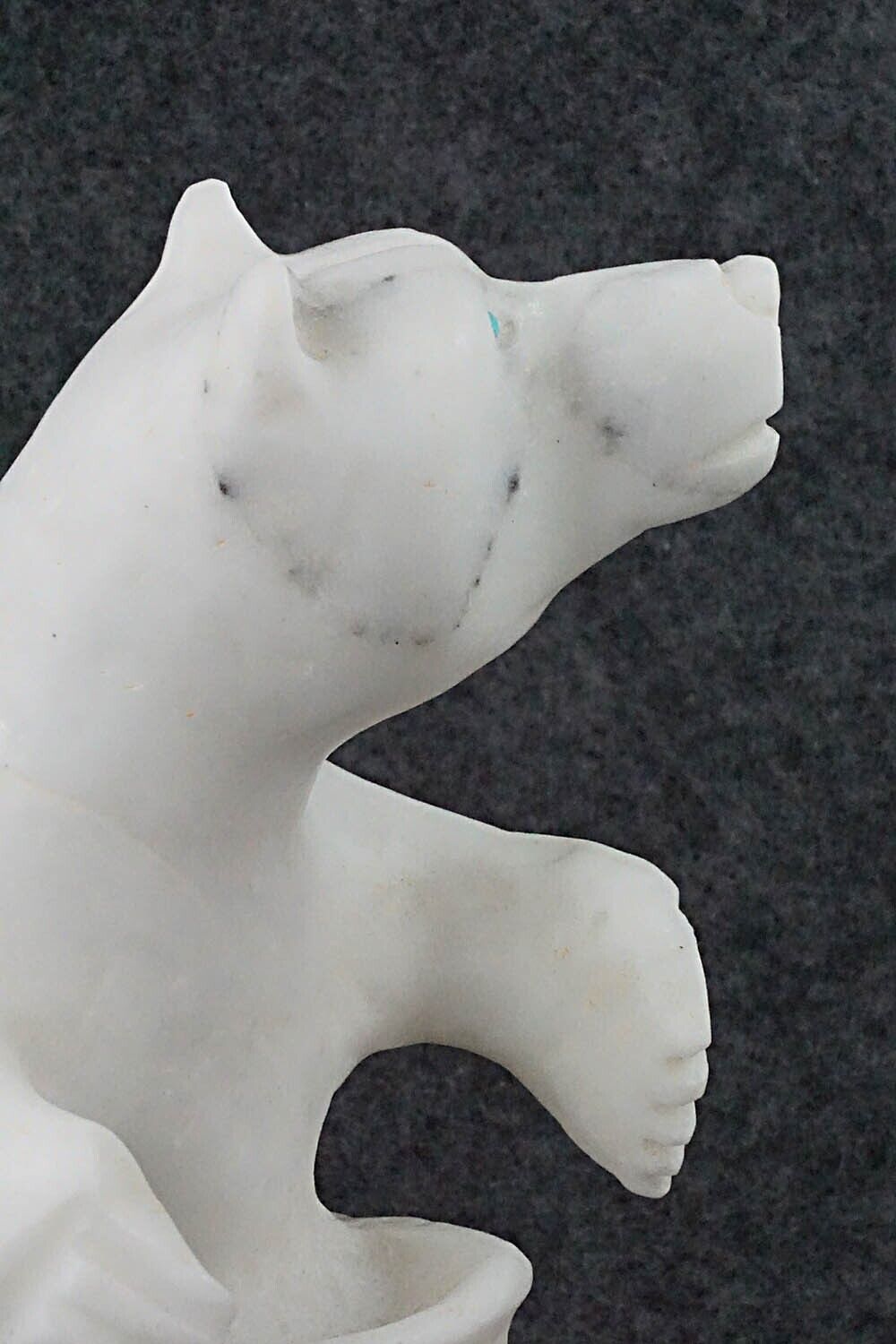 Bear Zuni Fetish Carving - Albert Eustace