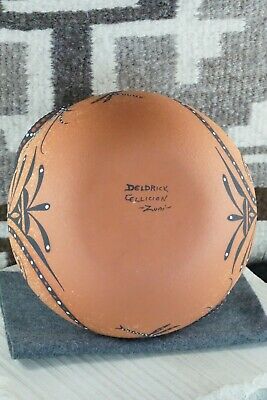 Zuni Pottery - Deldrick Cellicion