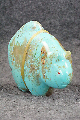Bear Zuni Fetish Carving - Daphne Quam