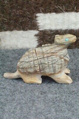 Armadillo Zuni Fetish Carving - Waylon Cheama