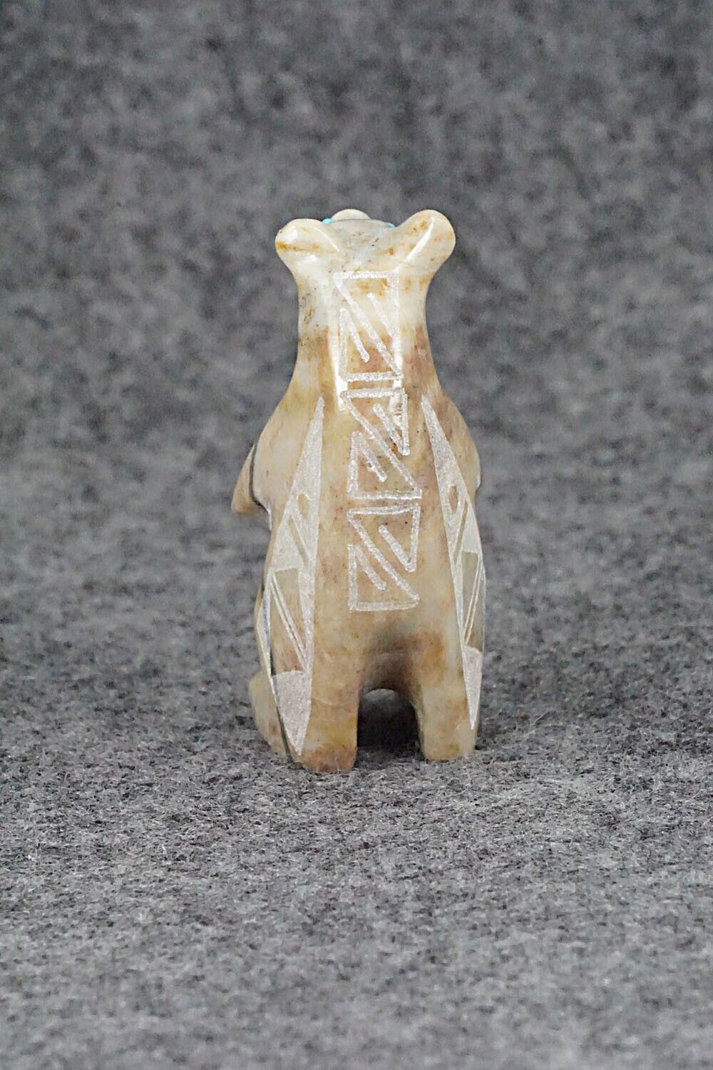 Bear Zuni Fetish Carving - Shannon Calavaza