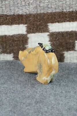 Bear Zuni Fetish Carving - Enrike Leekya