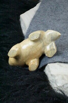 Badger Zuni Fetish Carving - Enrike Leekya