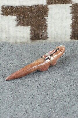 Wolf Zuni Fetish Carving - Delvin Leekya