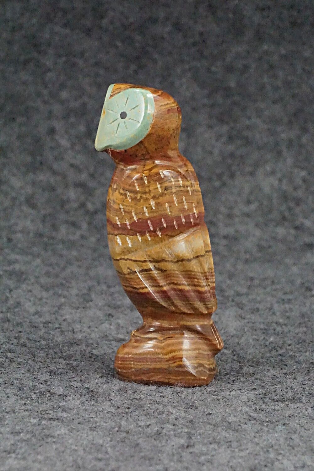 Owl Zuni Fetish Carving - Enrike Leekya
