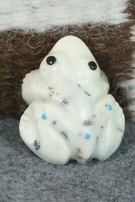 Frog Zuni Fetish Carving - Gordon Poncho