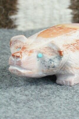 Badger Zuni Fetish Carving - Derrick Kaamasee