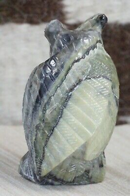 Owl Zuni Fetish Carving - Derrick Kaamasee
