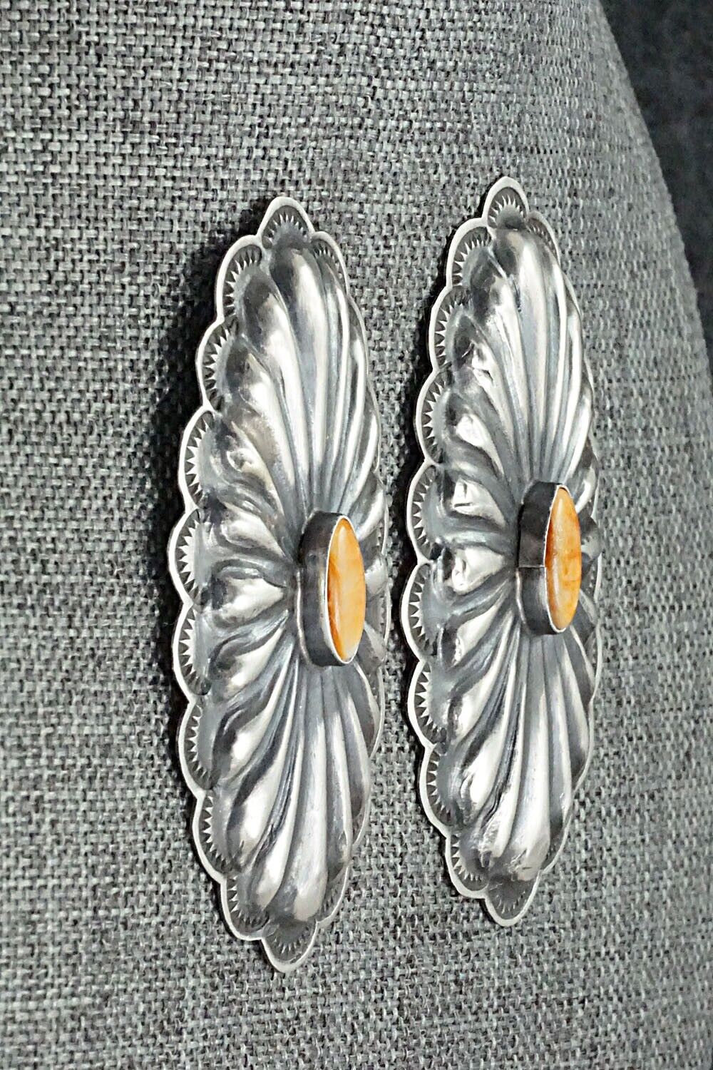 Spiny Oyster and Sterling Silver Earrings - Rita Lee