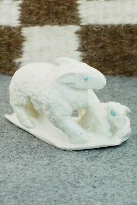Sheep Zuni Fetish Carving - Derrick Kaamasee