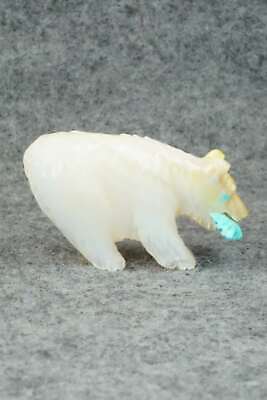 Bear Zuni Fetish Carving - Andres Quandelacy