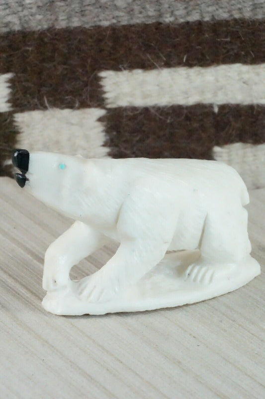 Polar Bear Zuni Fetish Carving - Derrick Kaamasee