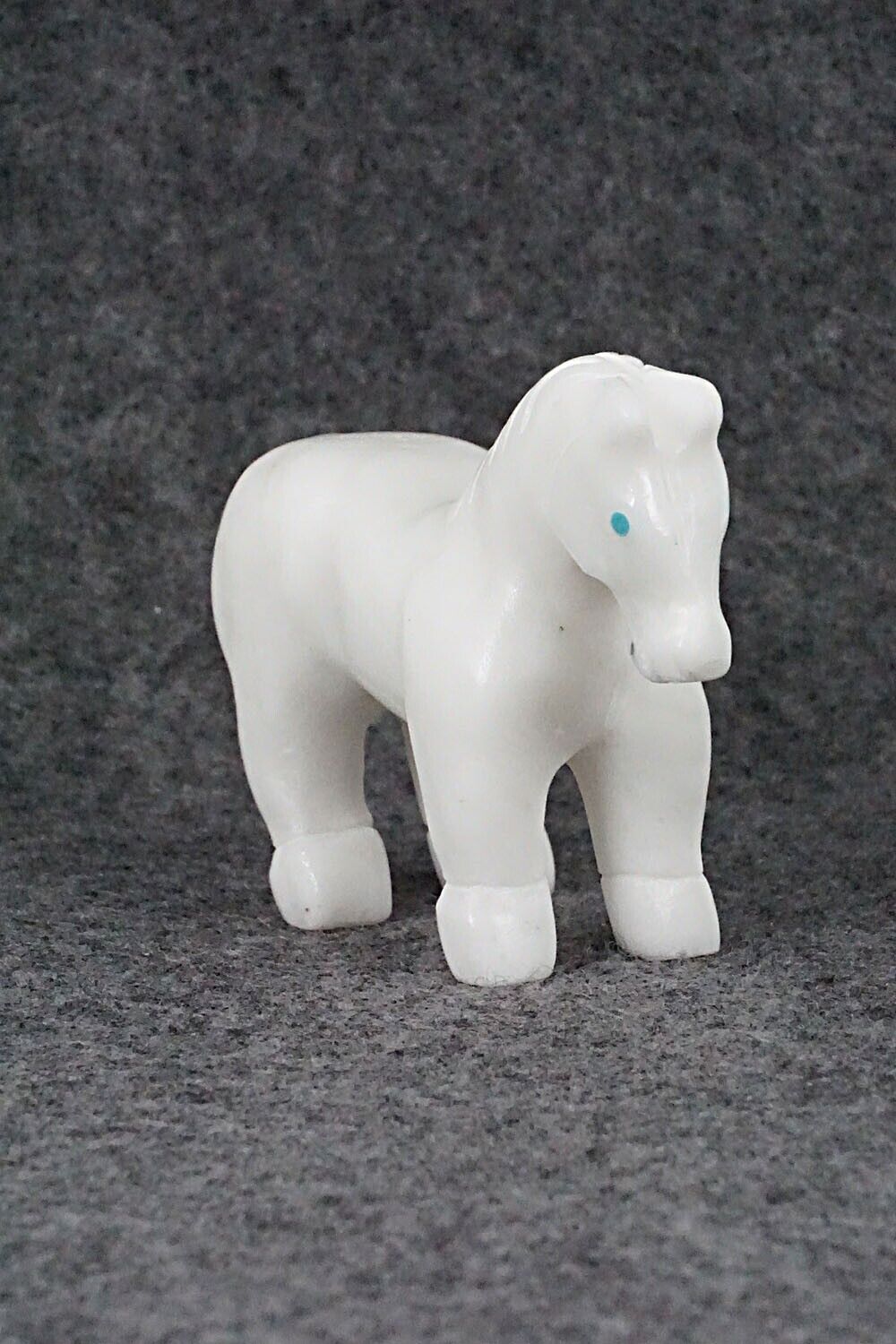 Horse Zuni Fetish Carving - Andres Lementino