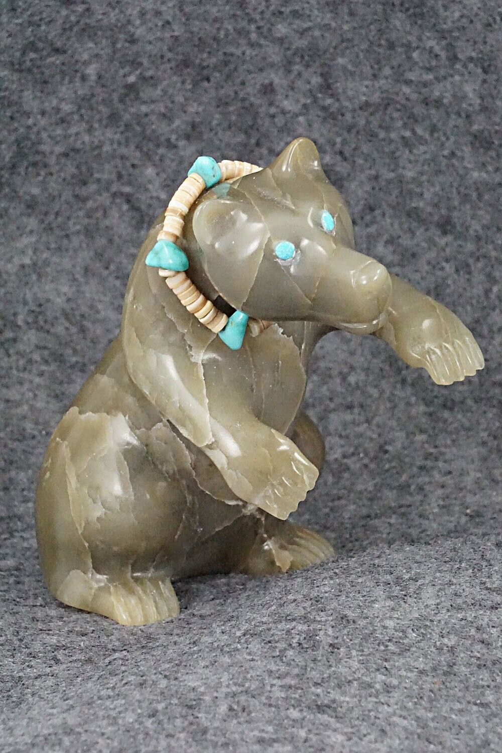 Bear Zuni Fetish Carving - Albert Eustace