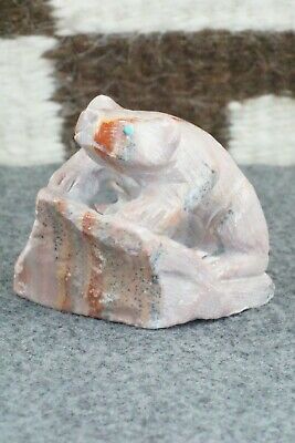 Badger Zuni Fetish Carving - Derrick Kaamasee