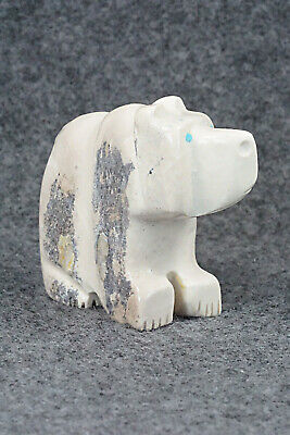 Bear Zuni Fetish Carving - Gilbert Lonjose