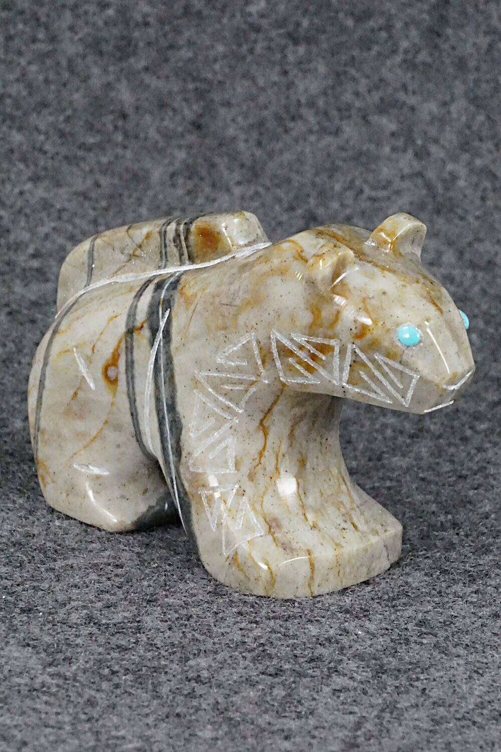 Mountain Lion Zuni Fetish Carving - Shannon Calavaza