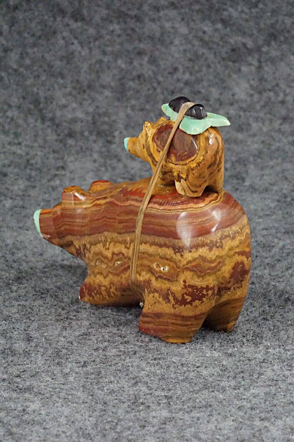 Bear and Cub Zuni Fetish Carving - Enrike Leekya
