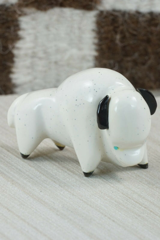Buffalo Zuni Fetish Carving - Enrike Leekya