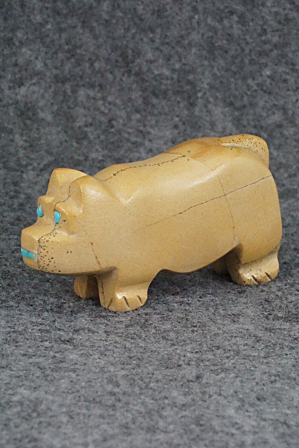 Bear Zuni Fetish Carving - Taylor Gia