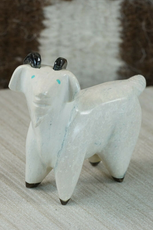 Goat Zuni Fetish Carving - Enrike Leekya