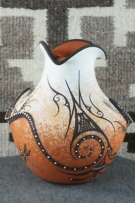 Zuni Pottery - Deldrick Cellicion