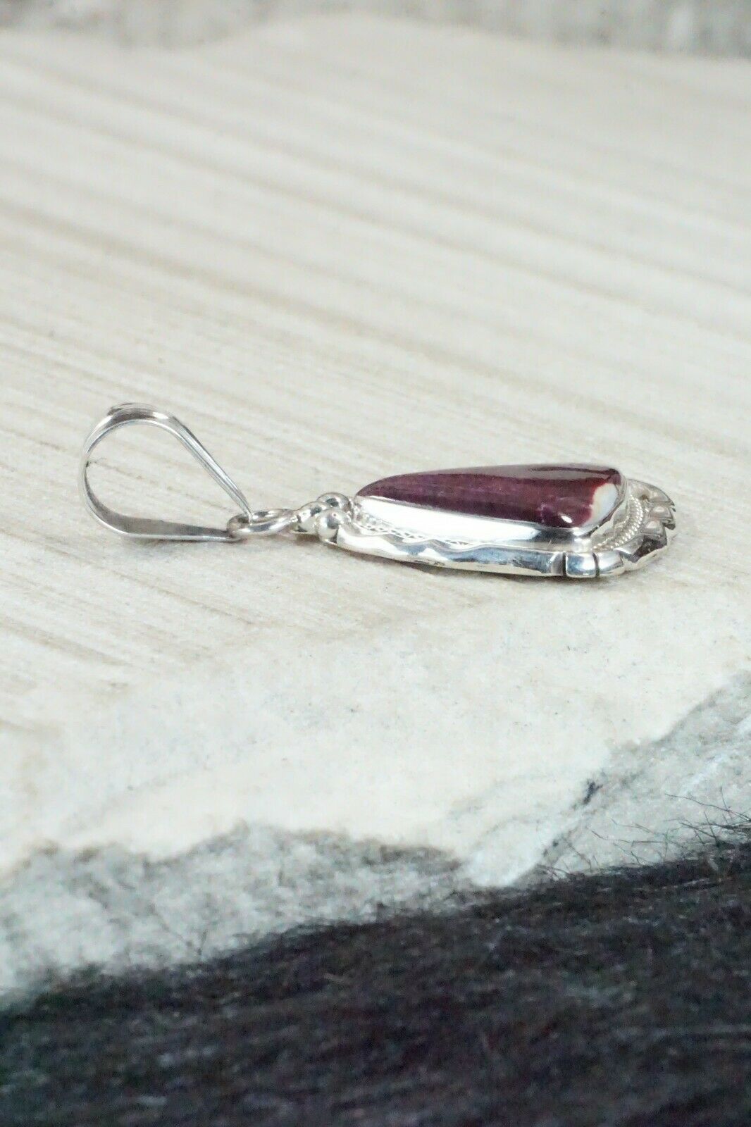 Spiny Oyster & Sterling Silver Pendant - Samuel Yellowhair